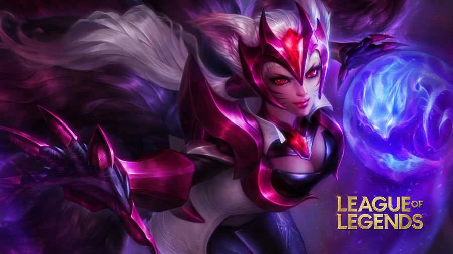 Comparison of the refreshed Ahri model with the one currently in LoL ...